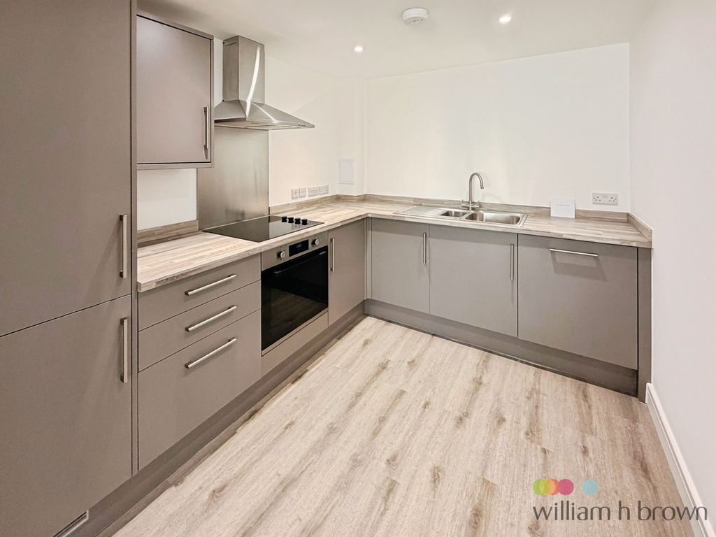 Property photo 2 of 18 Kitchen