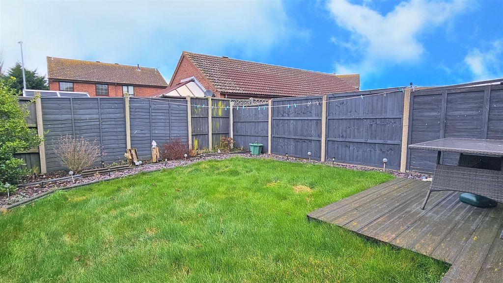 Property photo 1 of 11 Garden