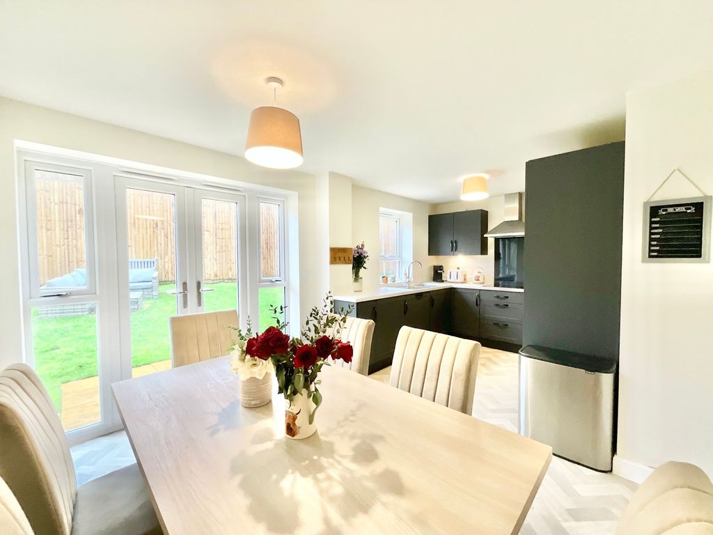 Property photo 2 of 22