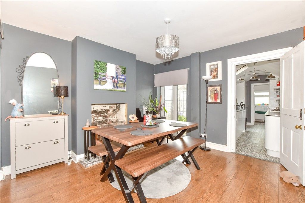 Property photo 3 of 10 Lounge/Diner