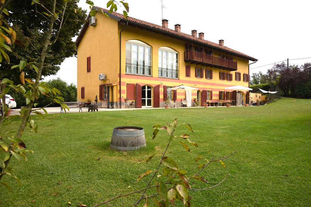 Property photo 1 of 45