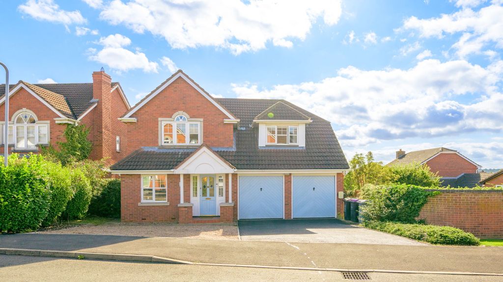 Property photo 1 of 28