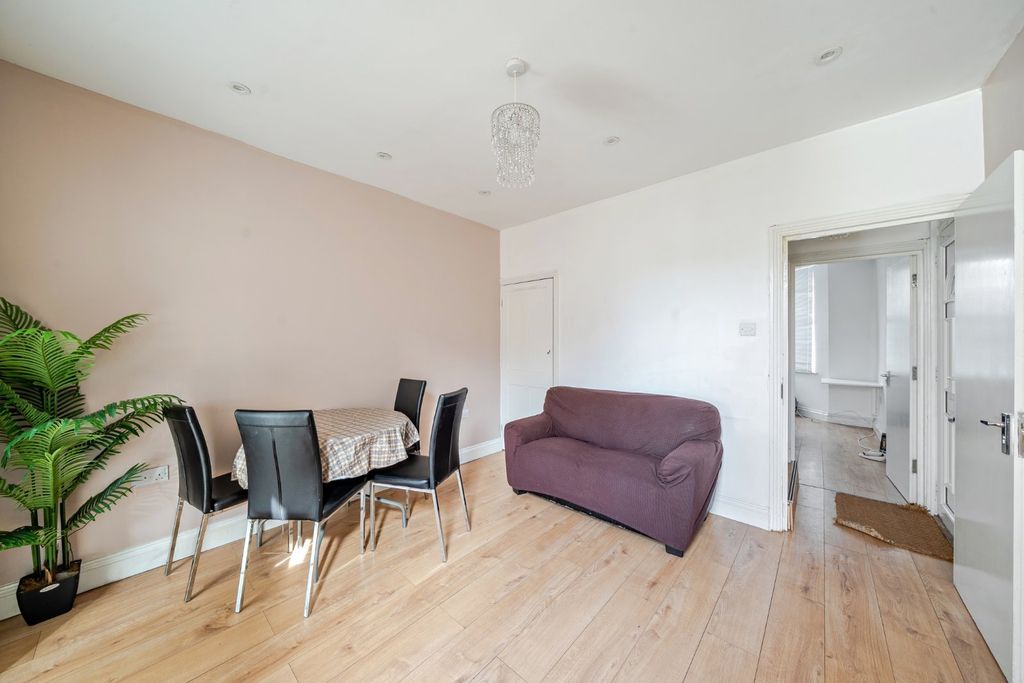 Property photo 2 of 13 Picture No. 06