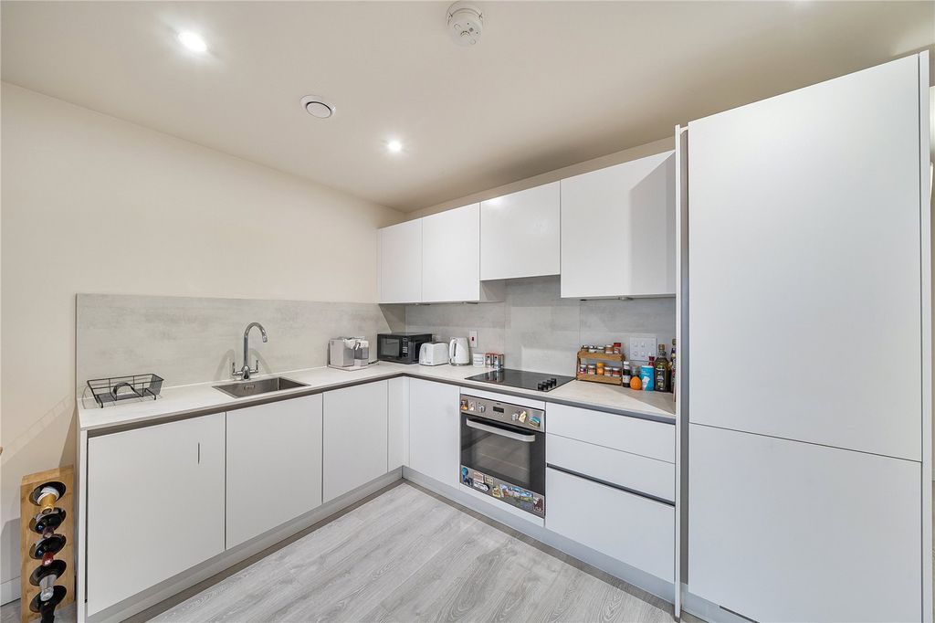 Property photo 2 of 17 Picture No. 13