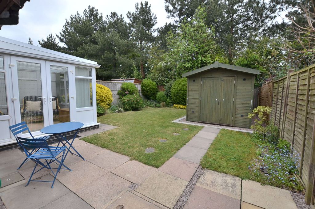 Property photo 2 of 17