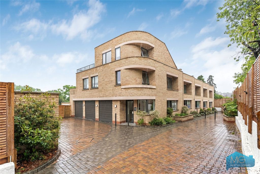 Property photo 1 of 19 Picture No. 32