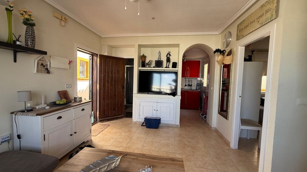 Property photo 3 of 27