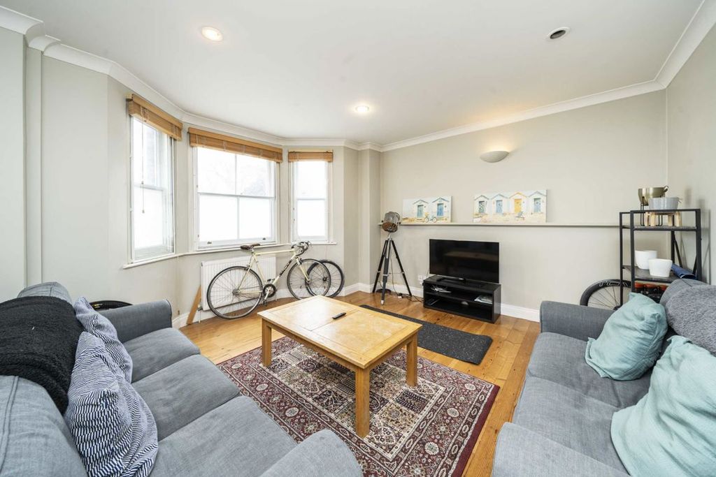 Property photo 2 of 6