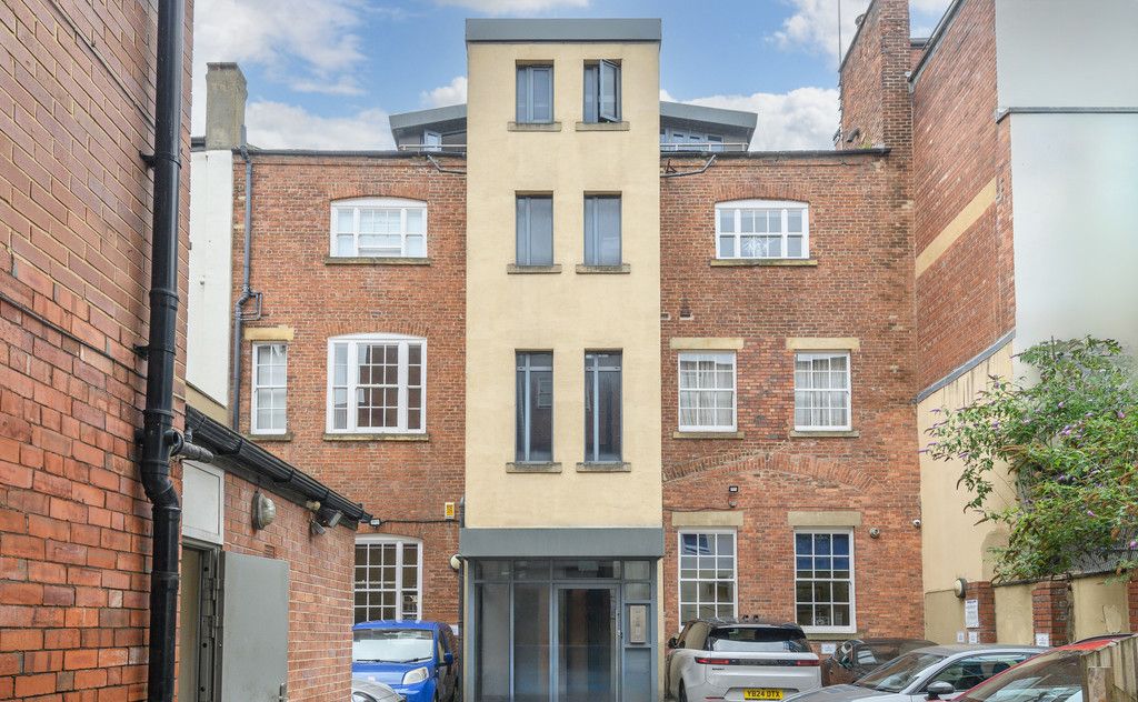 Property photo 2 of 11 Jpg