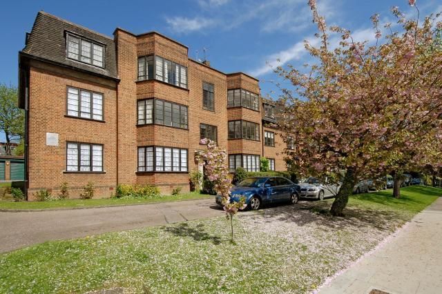 Property photo 1 of 12 Photo 8