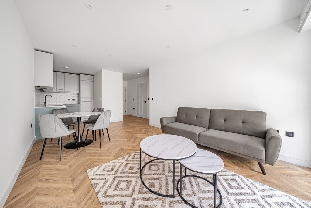 Property photo 3 of 16 964425 (1)
