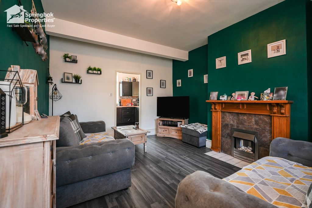 Property photo 2 of 11 Image 1