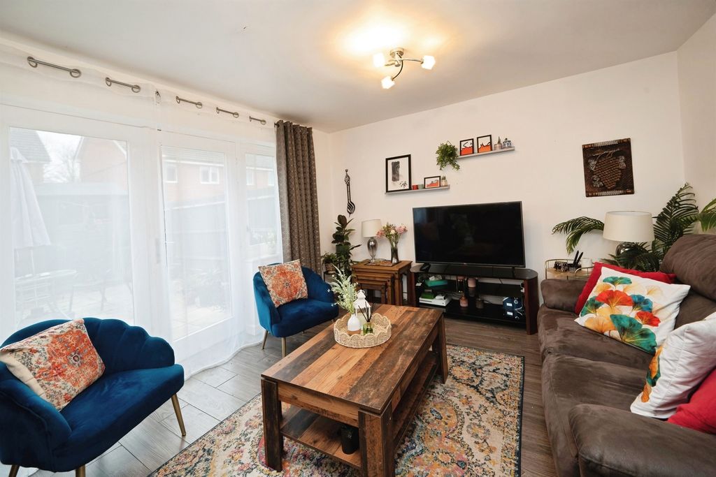 Property photo 3 of 20