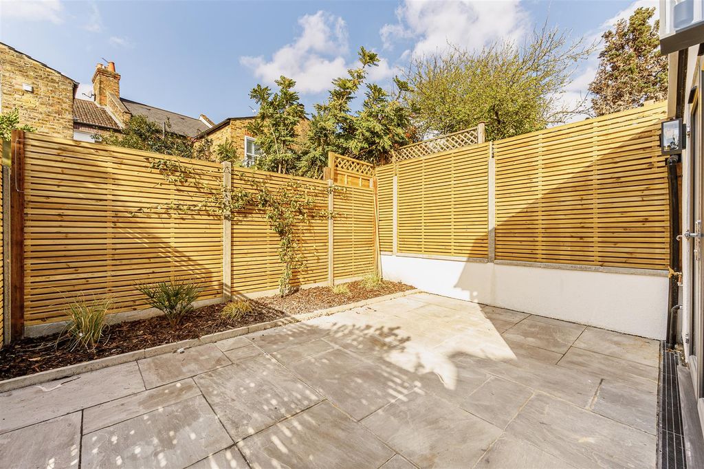 Property photo 2 of 15 Gff - 12 Winchester Street-7.Jpg