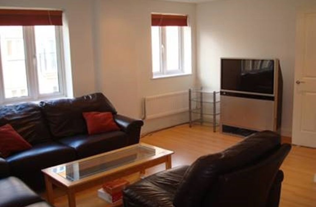 Property photo 3 of 8 Living Area