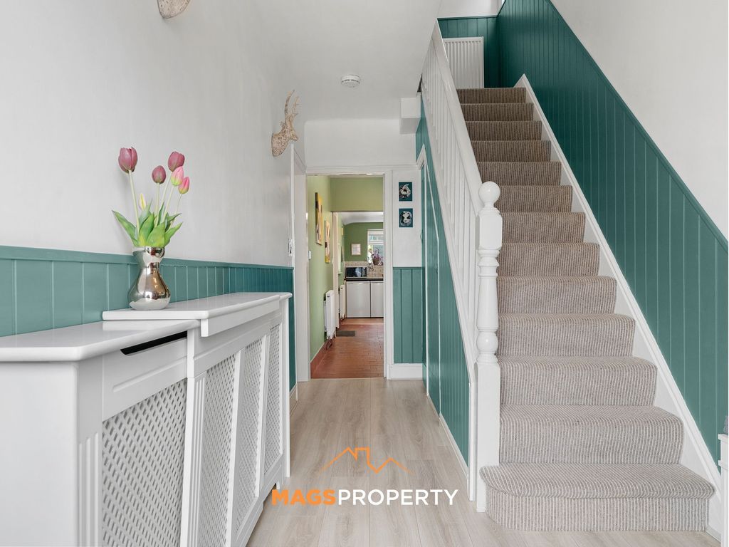 Property photo 3 of 32