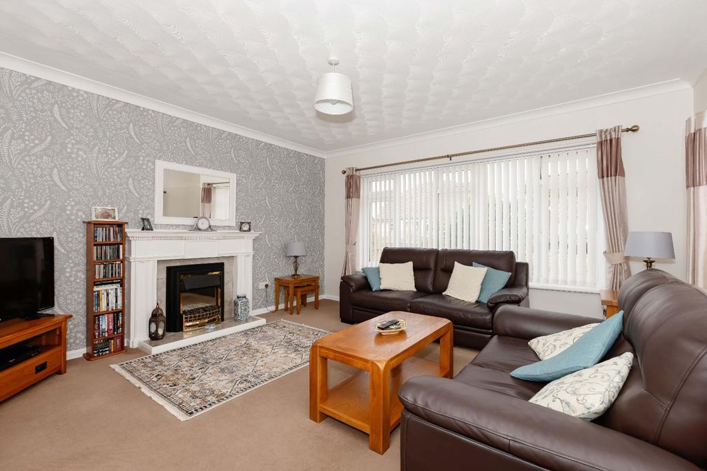 Property photo 2 of 20 Russells Drive_16.Jpg