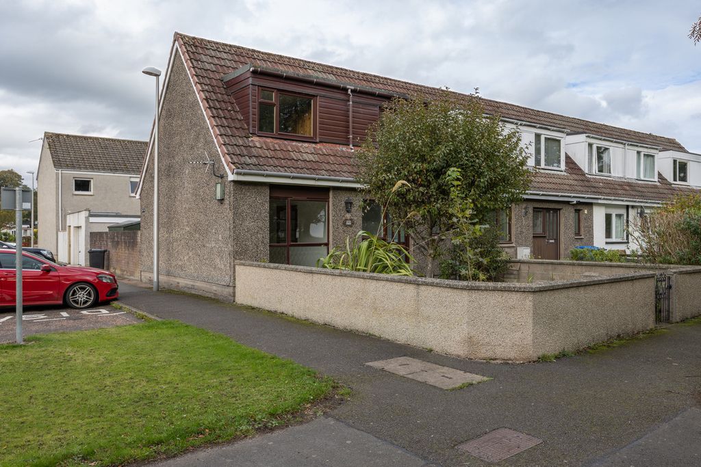 Property photo 2 of 19