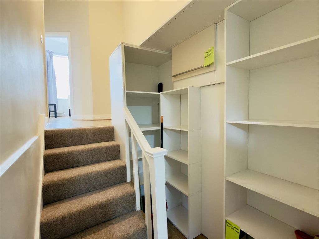 Property photo 3 of 7 c7c55A25-17F3-4c54-Bb4F-2B2495Eb45c8.Jpg