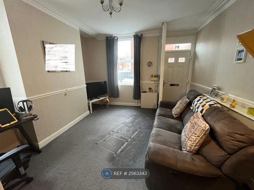 Property photo 3 of 12