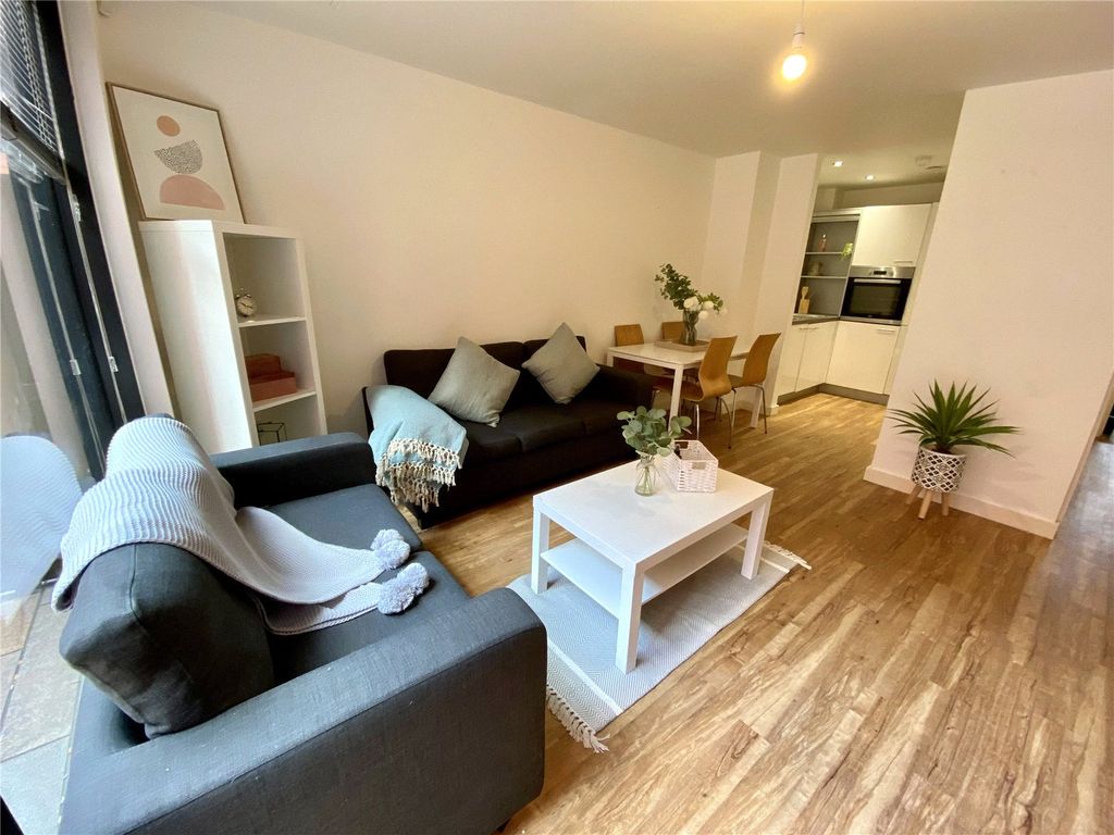 Property photo 2 of 18 Picture No. 86