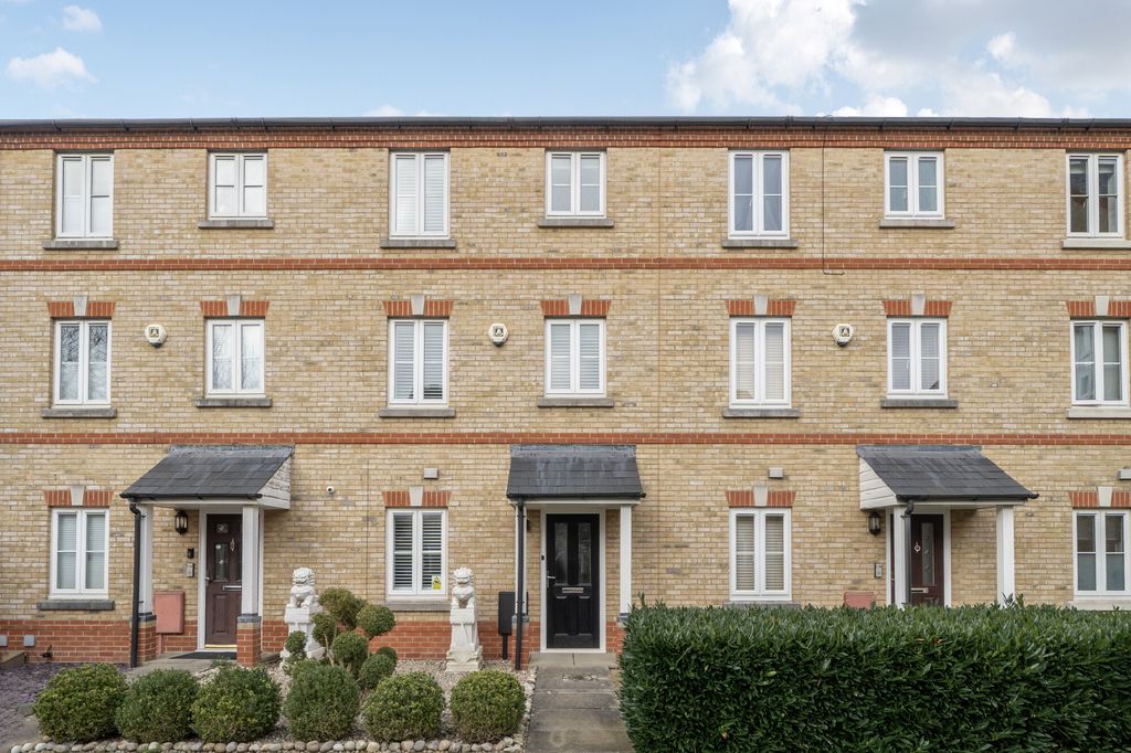 Property photo 1 of 21