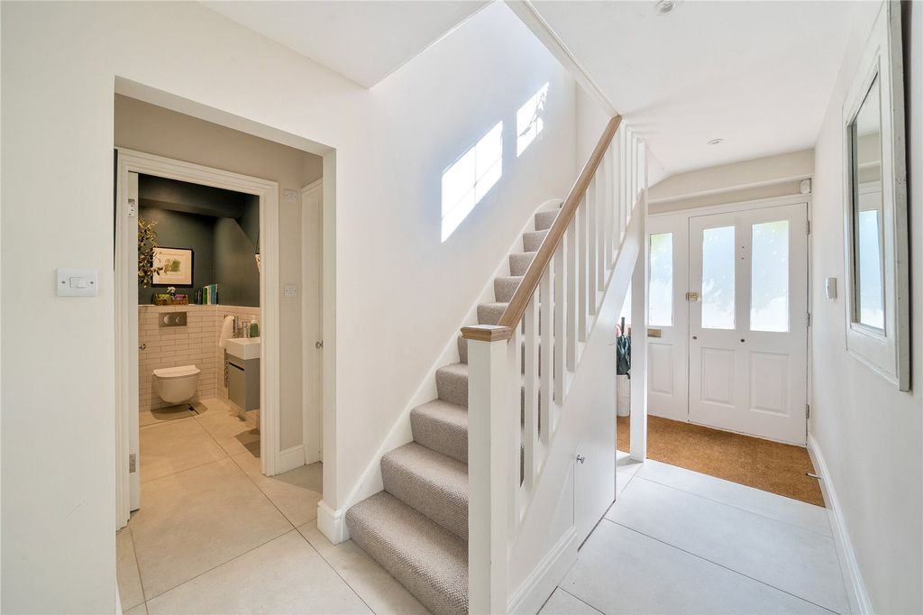 Property photo 2 of 17 Picture No. 11