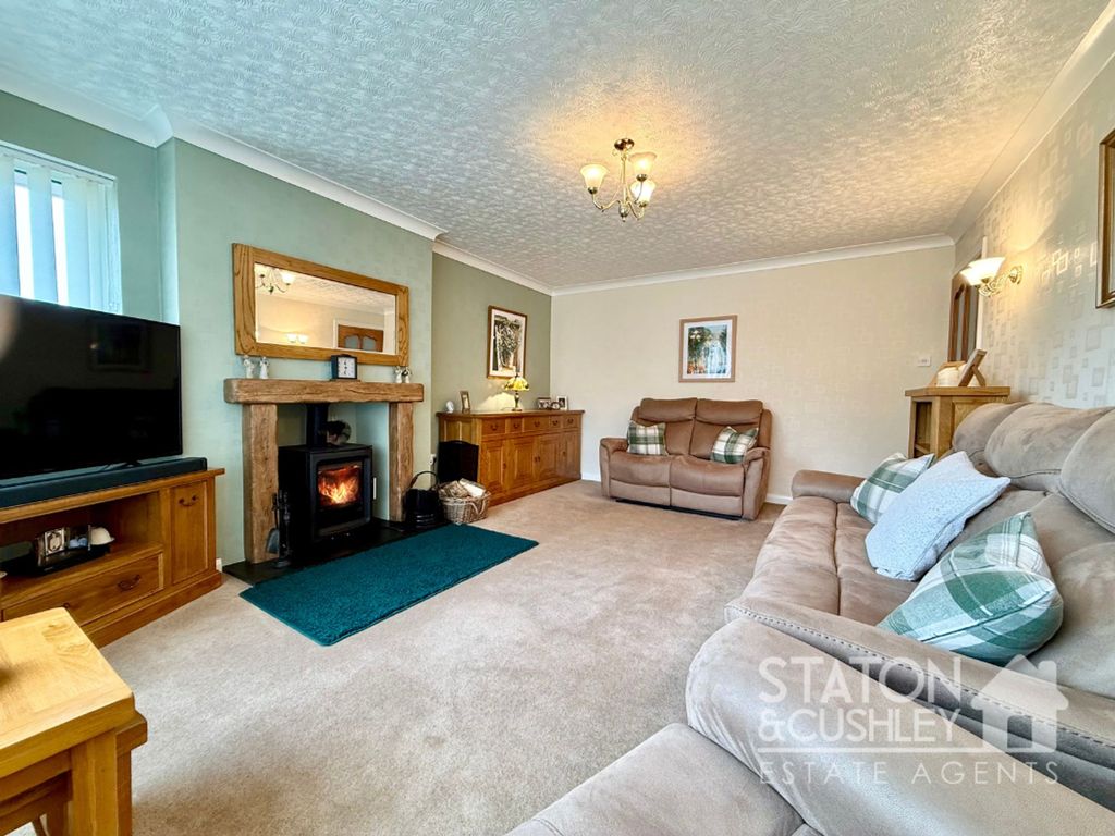 Property photo 3 of 27