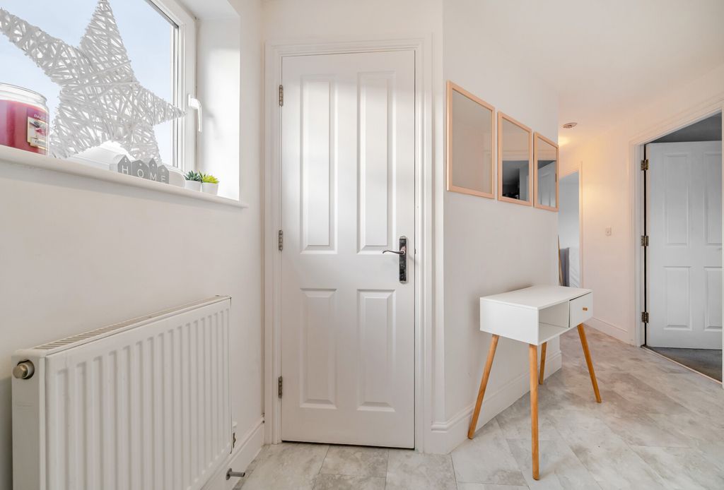 Property photo 2 of 14 1382671-3-691d9Ae...