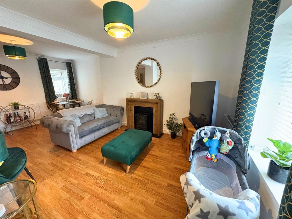 Property photo 1 of 17 Imageedit_164_4609126282.Jpg