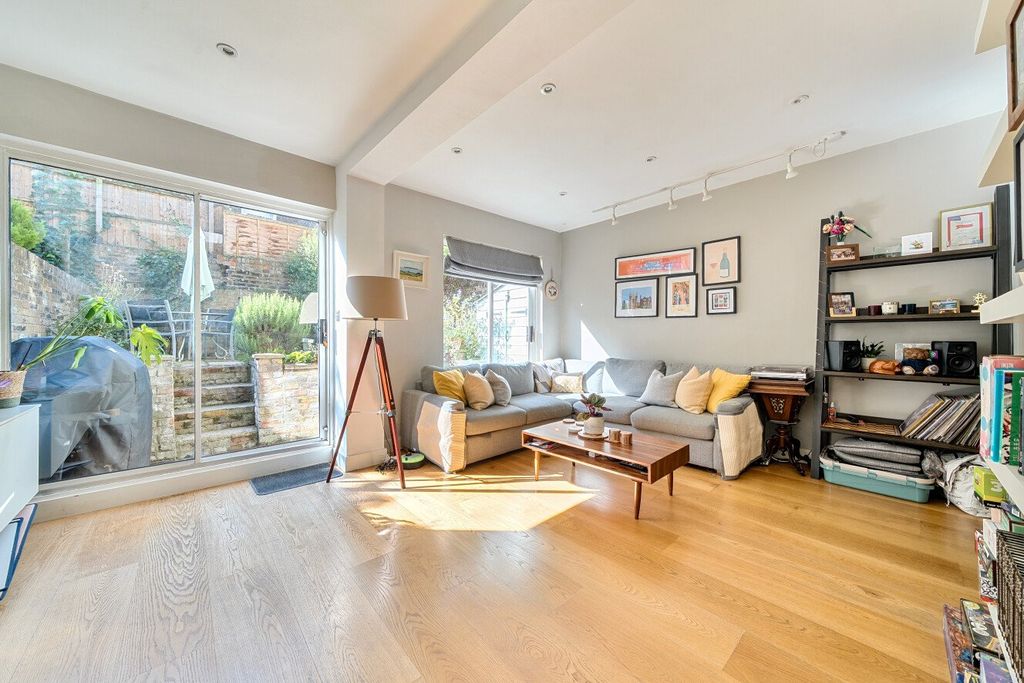 Property photo 2 of 18 Picture No. 07