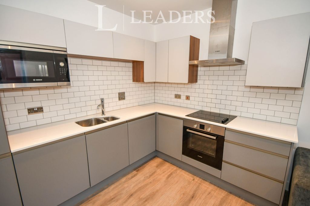 Property photo 2 of 9 Kitchen