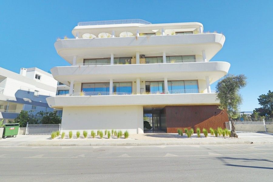 Property photo 1 of 36
