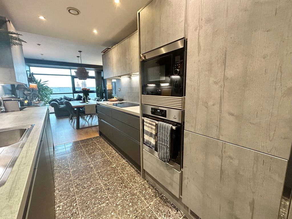 Property photo 3 of 25 Bedroom 2