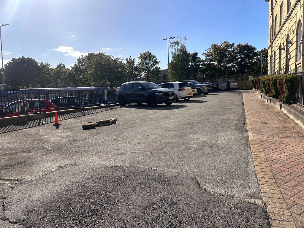 Property photo 1 of 3 Picture No. 01