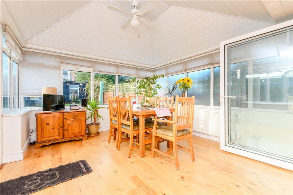 Property photo 2 of 12 Conservatory