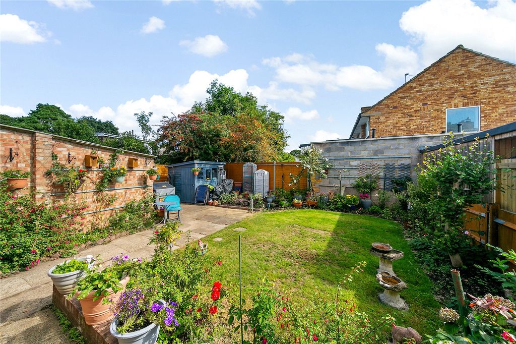 Property photo 2 of 24 Picture No. 16