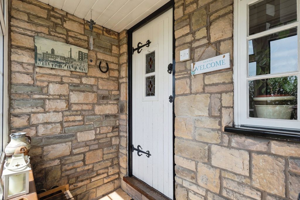 Property photo 3 of 24 Pbox-Img.Jpg