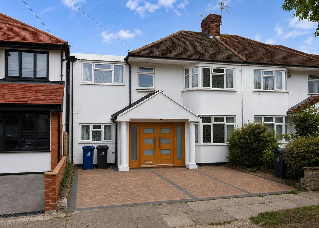 Property photo 1 of 6 9d9c223B-E473-4B3c-94Bf-F0A67E9B71Eb.Png