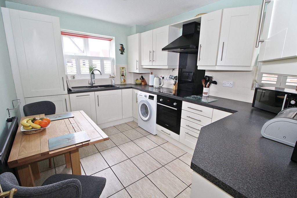 Property photo 2 of 13 4253483