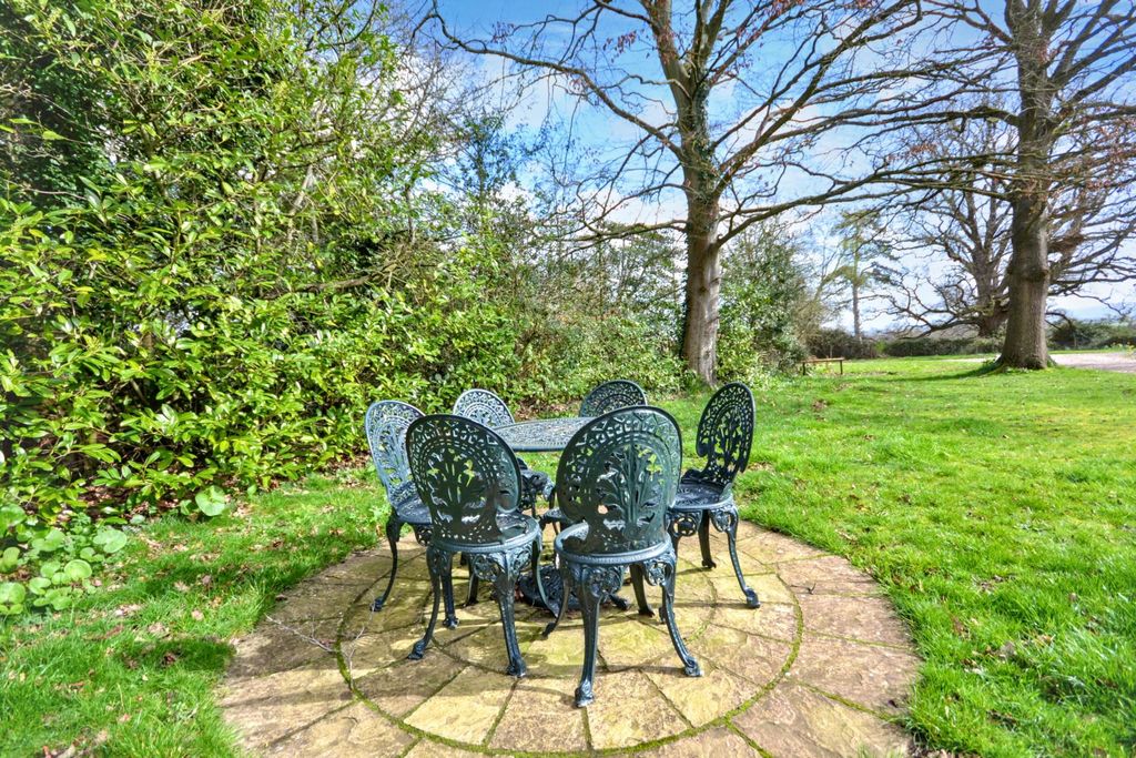 Additional image 17 of 3 bed flat for saleTwyning Manor, Twyning Tewkesbury, Gloucestershire GL20