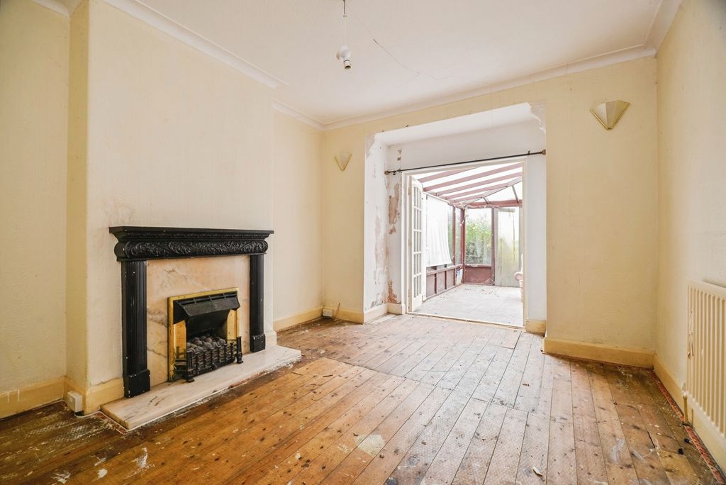 Property photo 3 of 20 Pbox-Img.Jpg