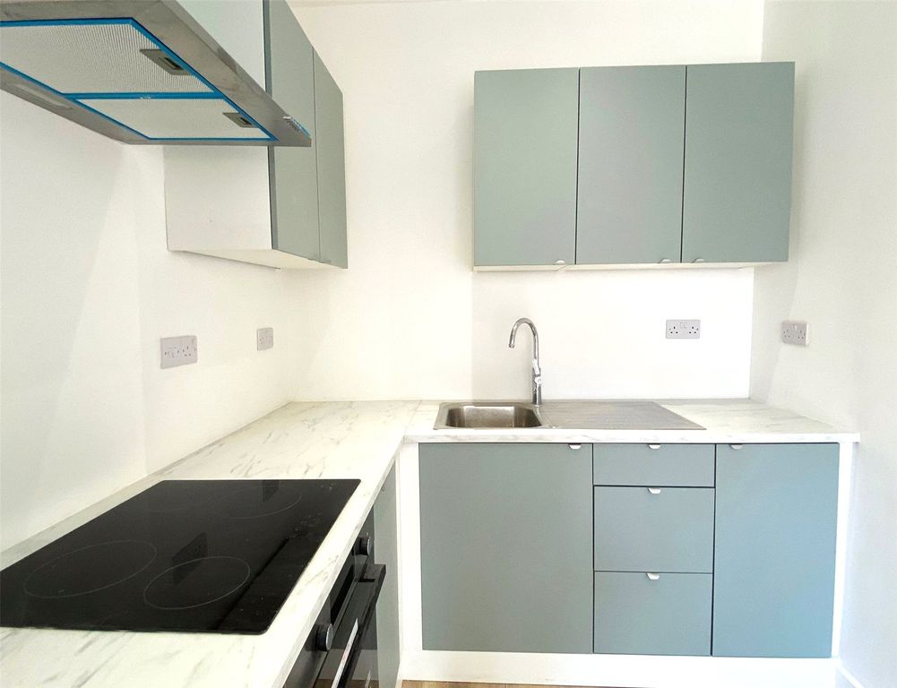 Property photo 1 of 11 Kitchen