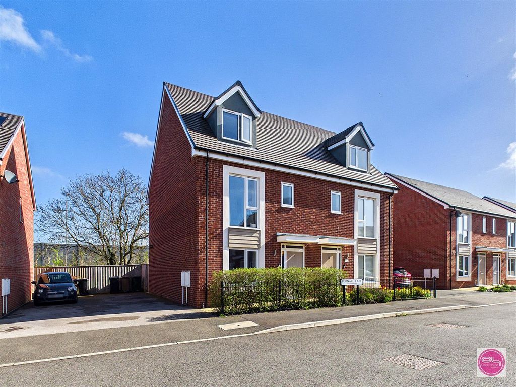 Property photo 1 of 30 Firnace Lane, Castle Gresley (1).Jpg