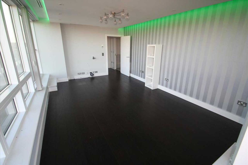 Property photo 2 of 15 Living Room