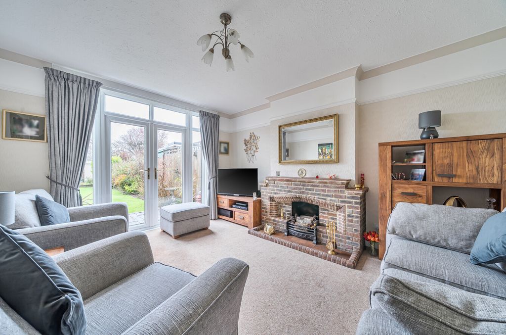Property photo 2 of 14 1402146-5-697220d...