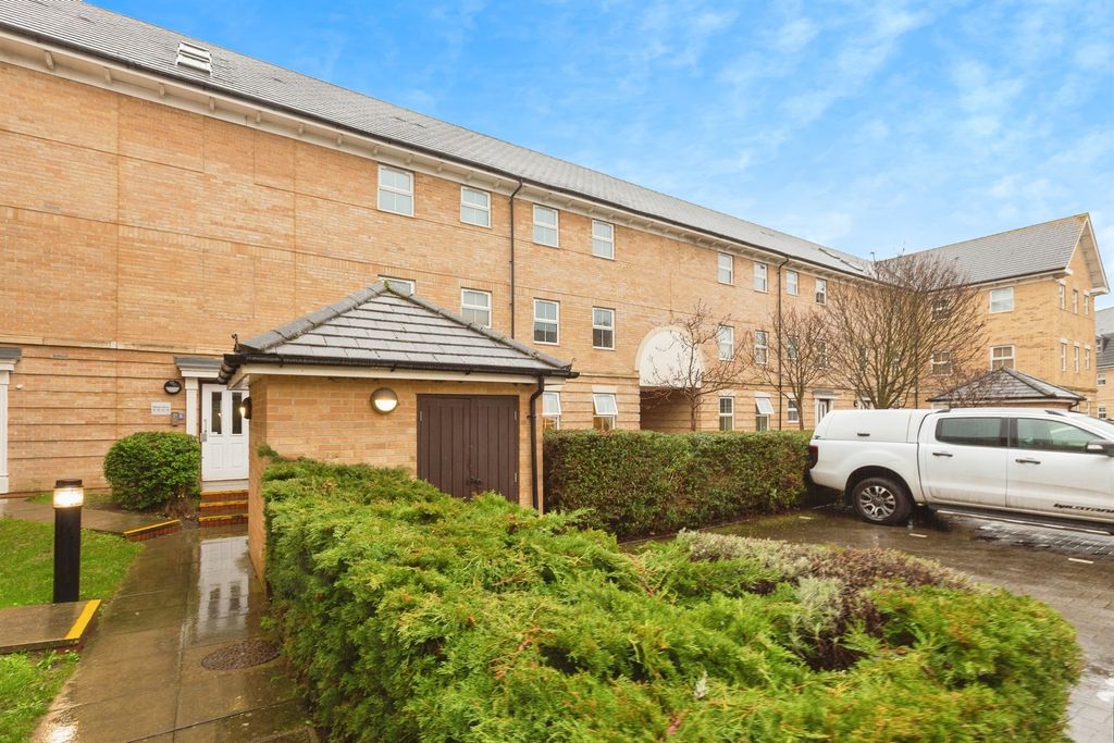 Property photo 2 of 14