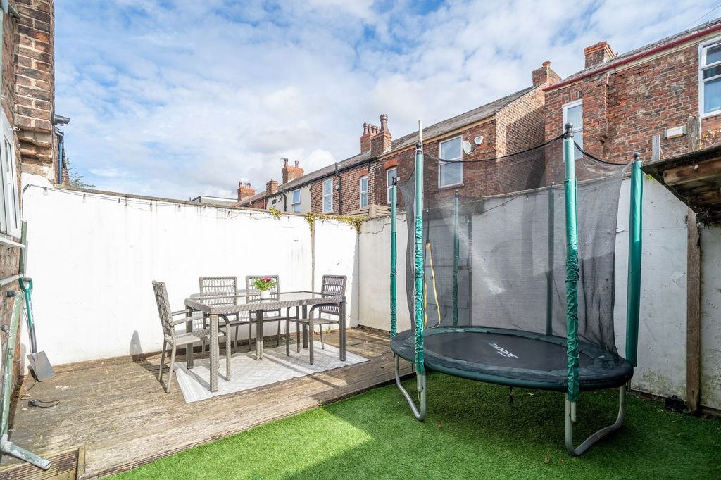 Property photo 3 of 22