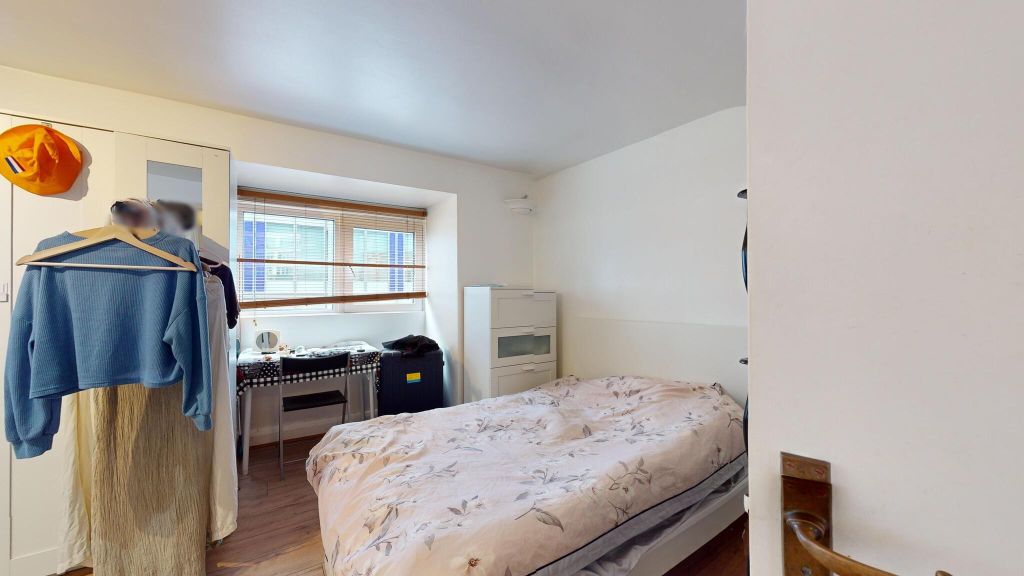 Property photo 3 of 24