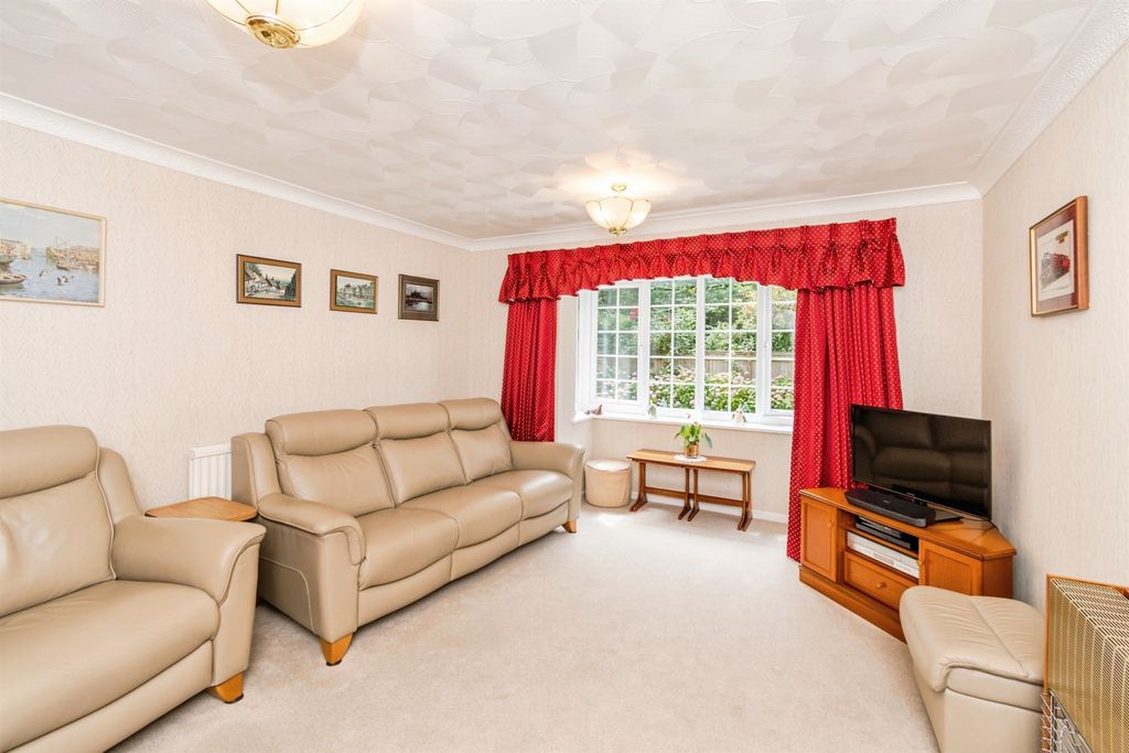 Property photo 2 of 22